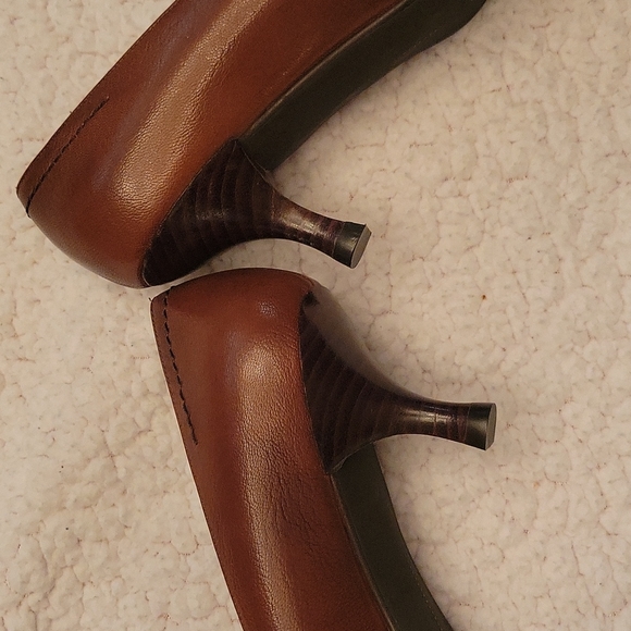 Stuart Weitzman shoes size 6.5M - Picture 5 of 8